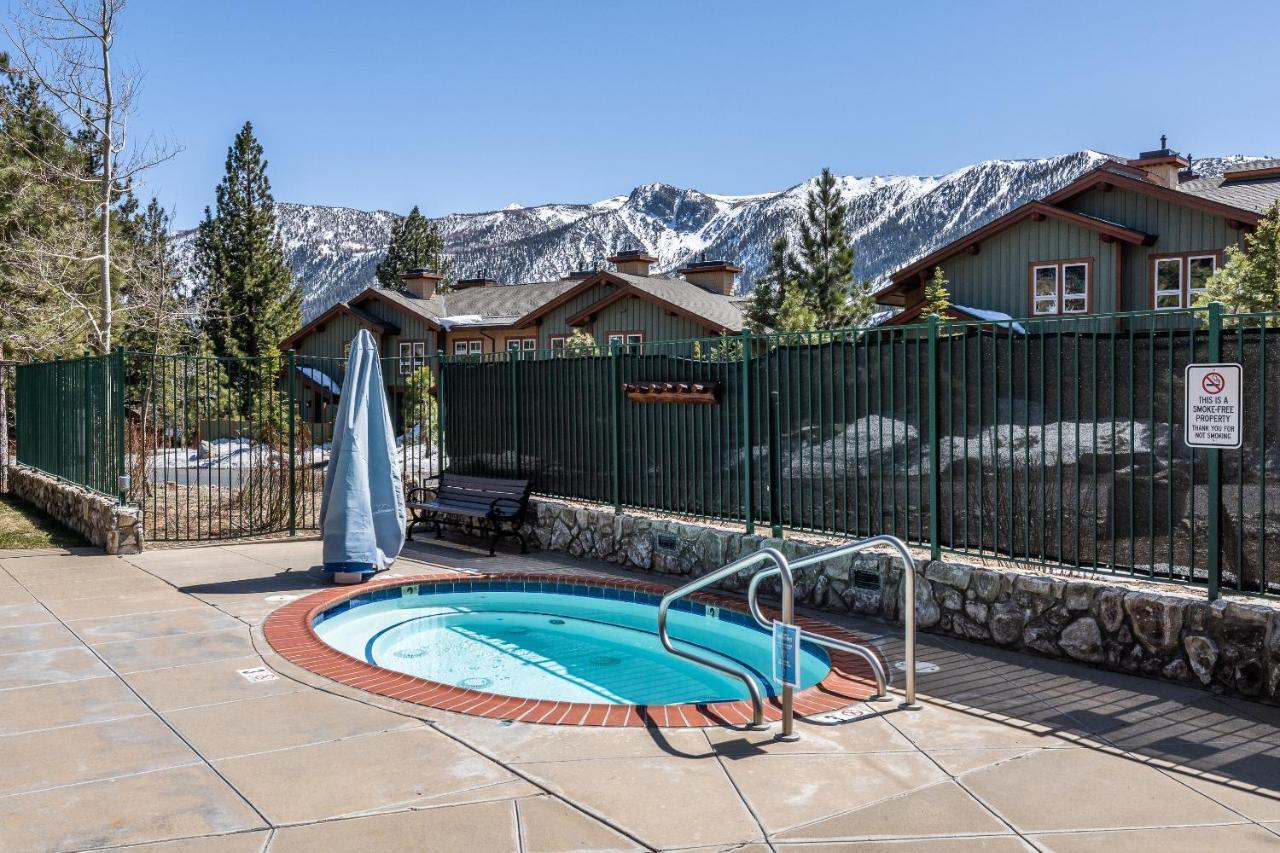 ממות' לייקס Juniper Springs Lodge #413 - Luxury Ski In Ski Out! 2 Bedroom מראה חיצוני תמונה